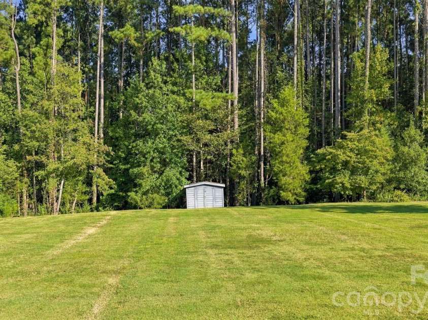 935 Killian Road, Stanley, NC 28164.  MLS# CAR4410593, YatesRealty ID 51504. 