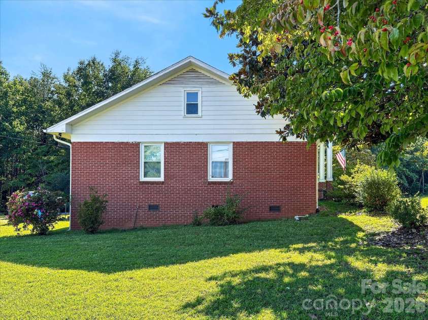 159 Mountain Street, Rutherfordton, NC 28139.  MLS# CAR4425745, YatesRealty ID 51505. 