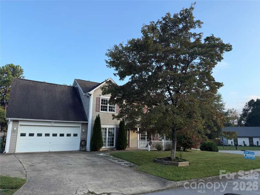 59 Southchase Drive, Fletcher, NC 28732.  MLS# CAR4425720, YatesRealty ID 51507. 