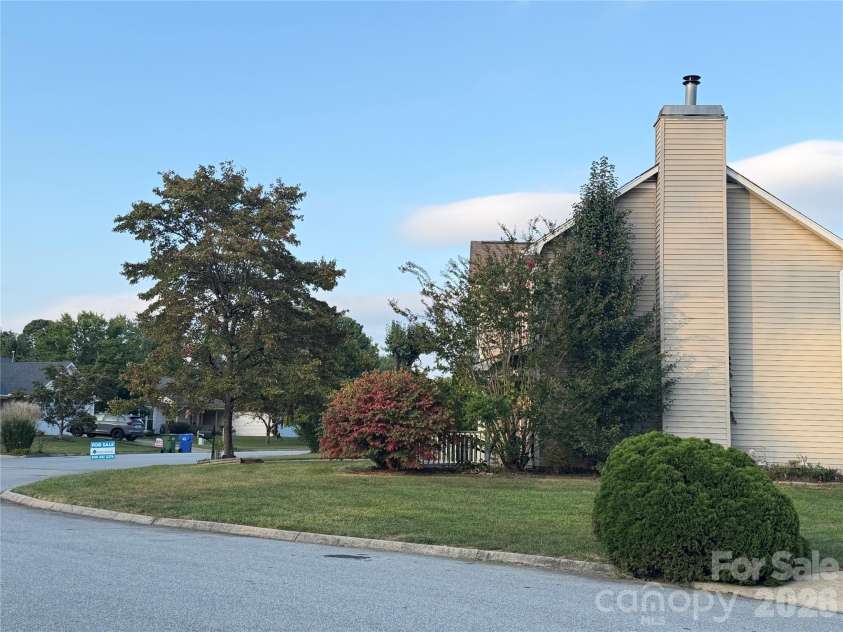 59 Southchase Drive, Fletcher, NC 28732.  MLS# CAR4425720, YatesRealty ID 51507. 