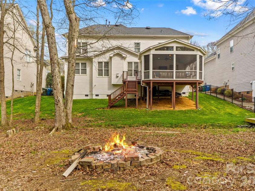 20110 Coachmans Wood Lane, Cornelius, NC 28031.  MLS# CAR4347157, YatesRealty ID 5151. 