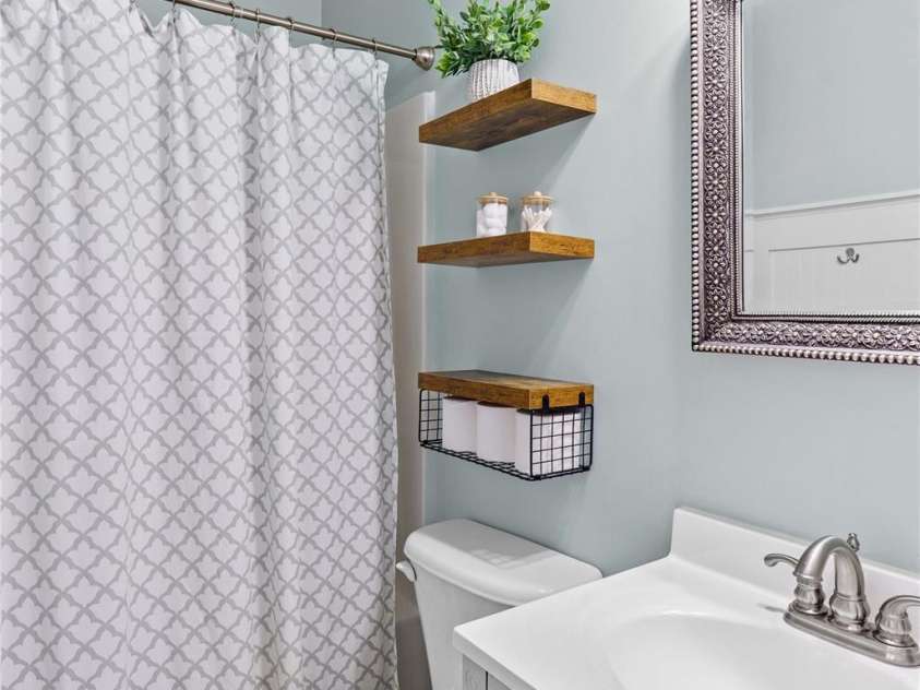 20110 Coachmans Wood Lane, Cornelius, NC 28031.  MLS# CAR4347157, YatesRealty ID 5151. 
