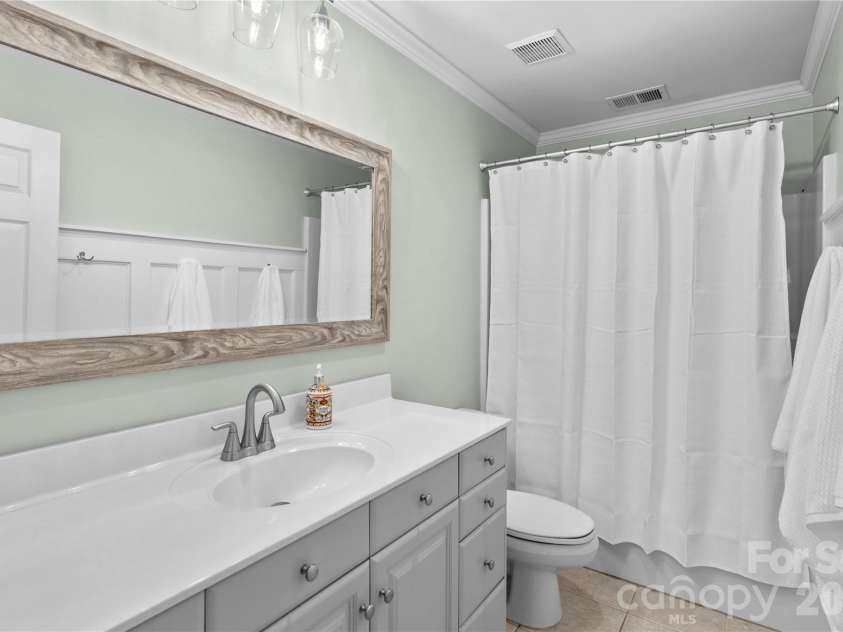 20110 Coachmans Wood Lane, Cornelius, NC 28031.  MLS# CAR4347157, YatesRealty ID 5151. 
