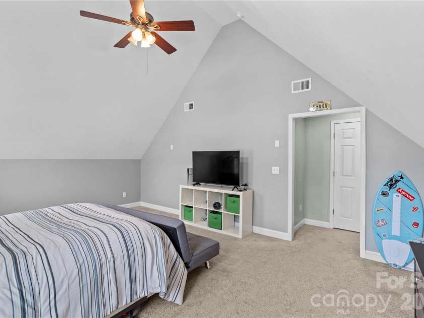 20110 Coachmans Wood Lane, Cornelius, NC 28031.  MLS# CAR4347157, YatesRealty ID 5151. 