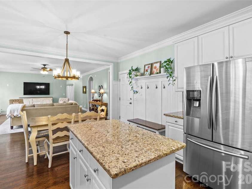 20110 Coachmans Wood Lane, Cornelius, NC 28031.  MLS# CAR4347157, YatesRealty ID 5151. 