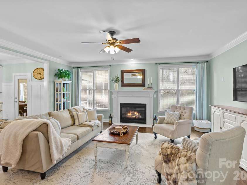 20110 Coachmans Wood Lane, Cornelius, NC 28031.  MLS# CAR4347157, YatesRealty ID 5151. 
