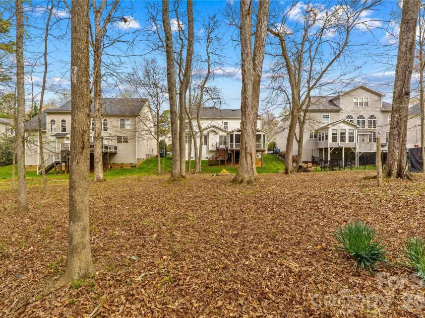 20110 Coachmans Wood Lane, Cornelius, NC 28031.  MLS# CAR4347157, YatesRealty ID 5151. 