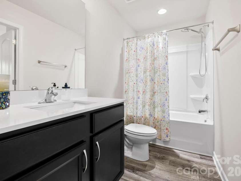 134 Cypress Lane, Linwood, NC 27299.  MLS# CAR4424091, YatesRealty ID 51510. Full bath on main level