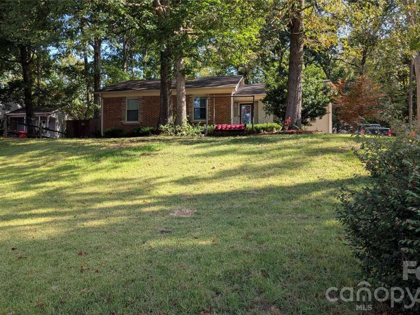 1740 Ashcroft Lane, Rock Hill, SC 29732.  MLS# CAR4426013, YatesRealty ID 51512. 