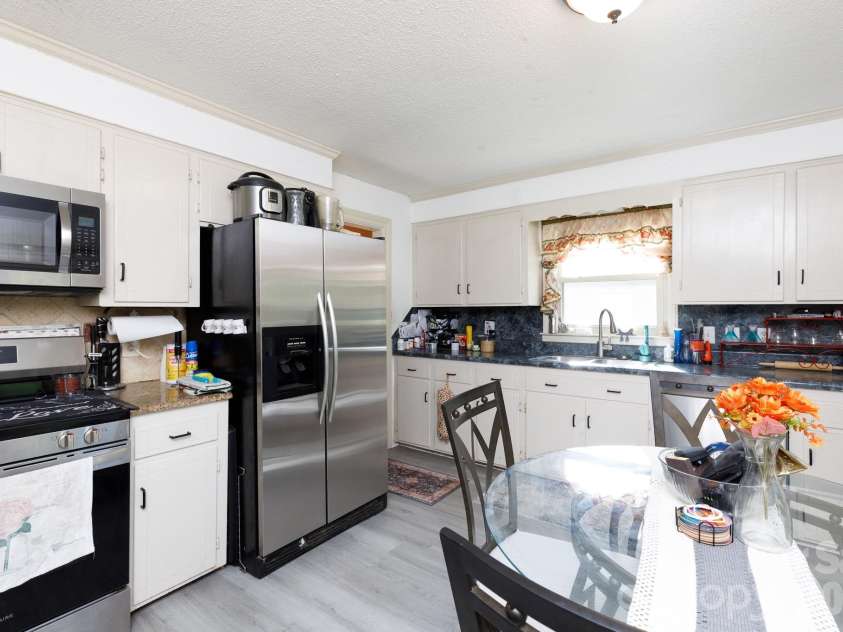 1740 Ashcroft Lane, Rock Hill, SC 29732.  MLS# CAR4426013, YatesRealty ID 51512. 