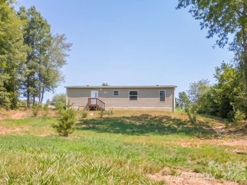 2913 Conner Circle, Morganton, NC 28645.  MLS# CAR4425522, YatesRealty ID 51513. 
