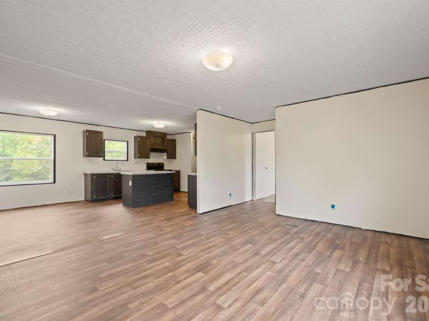 2913 Conner Circle, Morganton, NC 28645.  MLS# CAR4425522, YatesRealty ID 51513. 