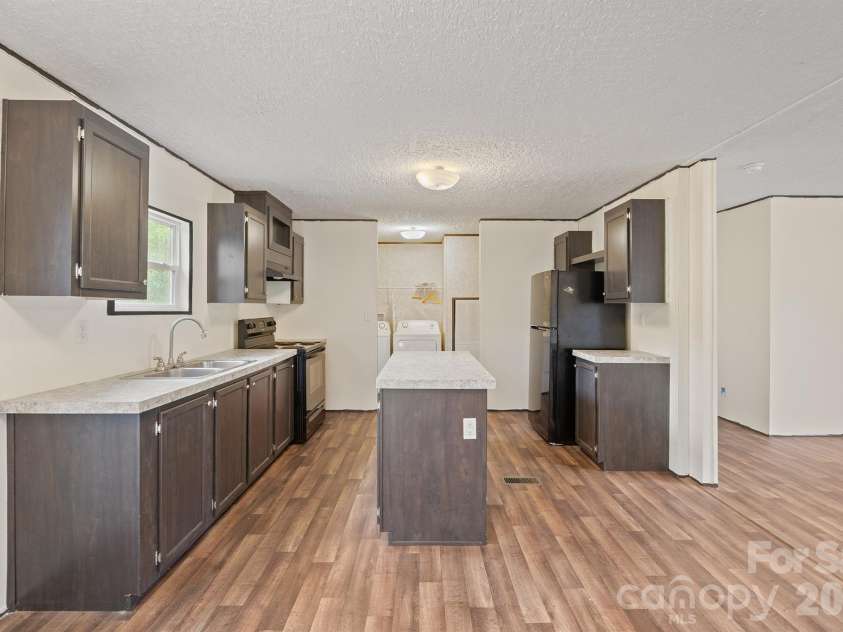 2913 Conner Circle, Morganton, NC 28645.  MLS# CAR4425522, YatesRealty ID 51513. 