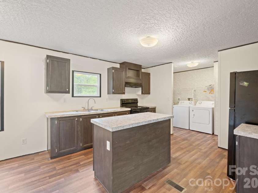 2913 Conner Circle, Morganton, NC 28645.  MLS# CAR4425522, YatesRealty ID 51513. 