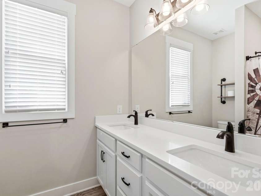 5115 Waxhaw Highway, Monroe, NC 28112.  MLS# CAR4424543, YatesRealty ID 51514. 2nd Full Bathroom