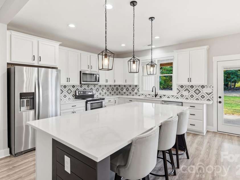 5115 Waxhaw Highway, Monroe, NC 28112.  MLS# CAR4424543, YatesRealty ID 51514. Chef's Dream Kitchen