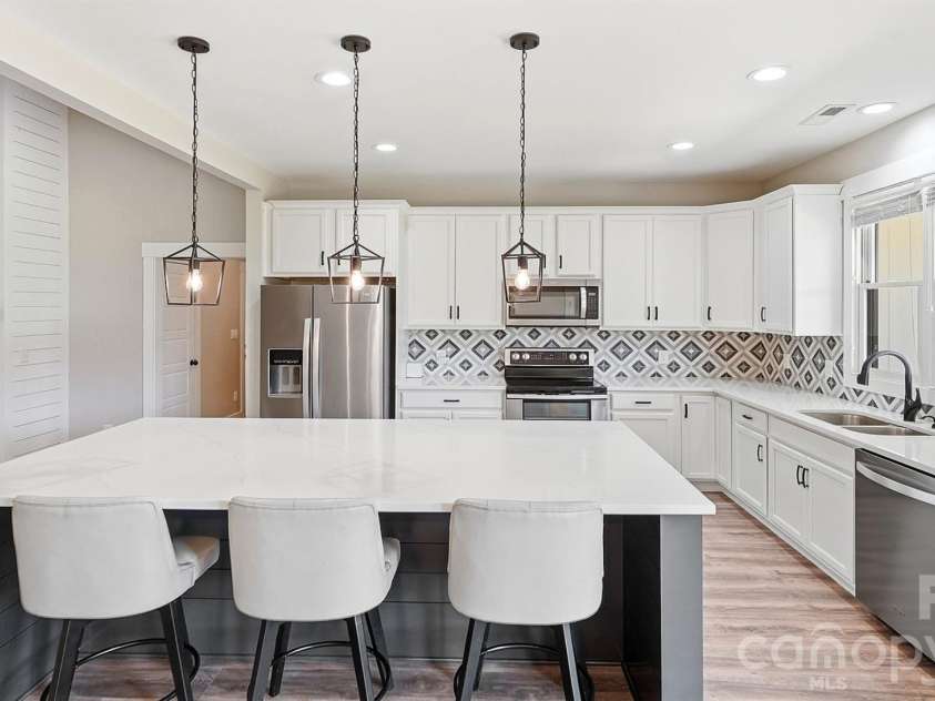 5115 Waxhaw Highway, Monroe, NC 28112.  MLS# CAR4424543, YatesRealty ID 51514. Huge Island