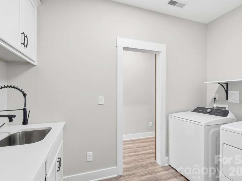 5115 Waxhaw Highway, Monroe, NC 28112.  MLS# CAR4424543, YatesRealty ID 51514. Huge Laundry Room