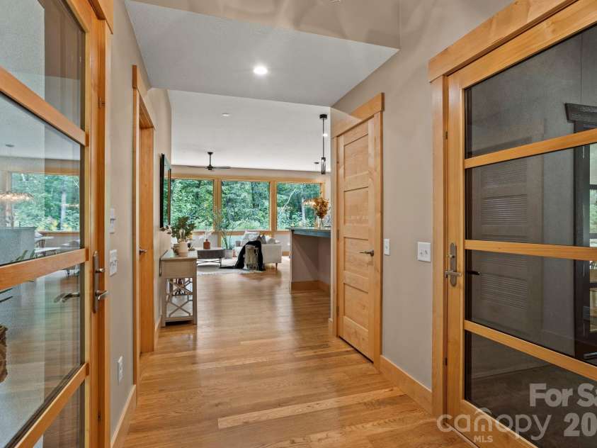 36 Ravenwood Drive, Fletcher, NC 28732.  MLS# CAR4420413, YatesRealty ID 51515. 