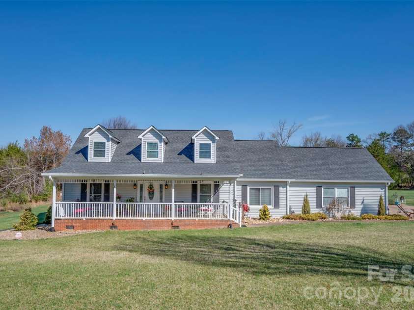 152 Quail Run, Forest City, NC 28043.  MLS# CAR4343918, YatesRealty ID 5152. 