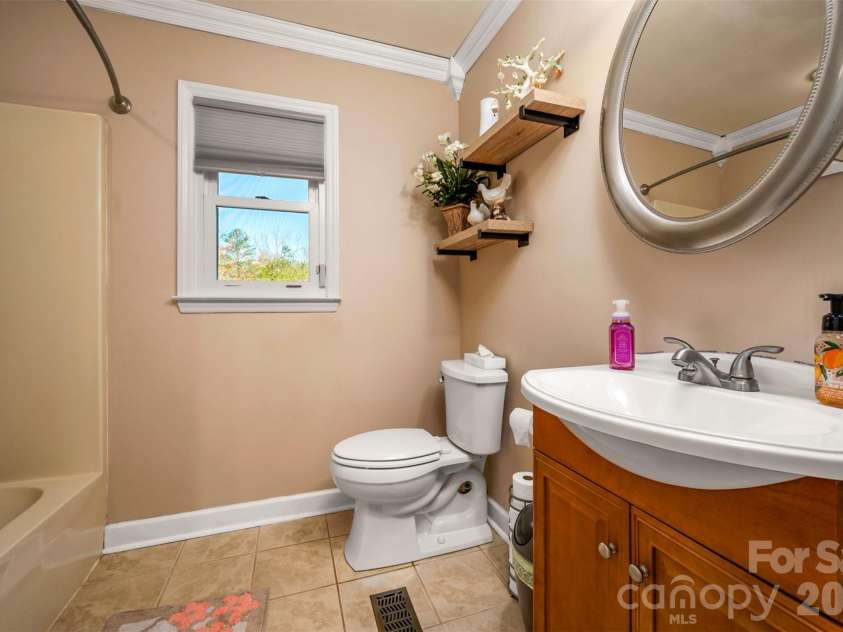 152 Quail Run, Forest City, NC 28043.  MLS# CAR4343918, YatesRealty ID 5152. 