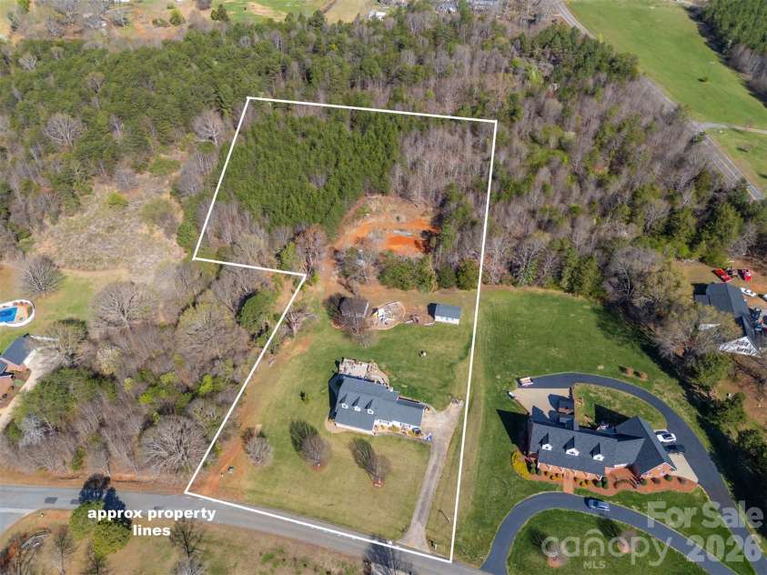 152 Quail Run, Forest City, NC 28043.  MLS# CAR4343918, YatesRealty ID 5152. 