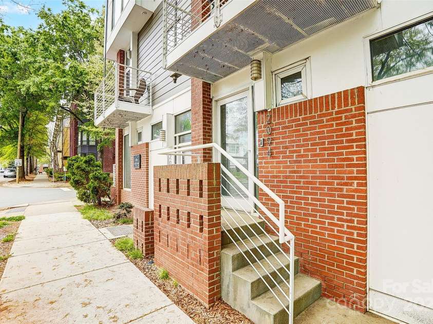 2094 Euclid Avenue, Charlotte, NC 28203.  MLS# CAR4243707, YatesRealty ID 5152. 