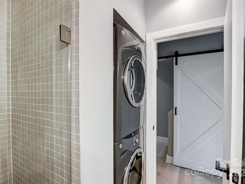 2094 Euclid Avenue, Charlotte, NC 28203.  MLS# CAR4243707, YatesRealty ID 5152. 