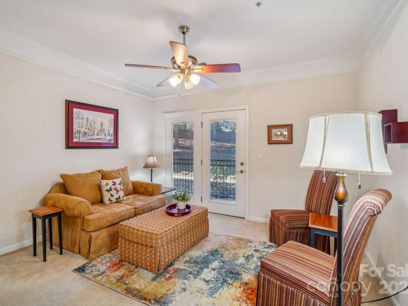 316 Appeldoorn Circle, Asheville, NC 28803.  MLS# CAR4316997, YatesRealty ID 51520. Living Room