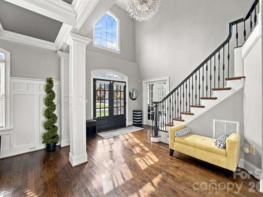 6671 Fox Ridge Circle, Davidson, NC 28036.  MLS# CAR4425420, YatesRealty ID 51520. 