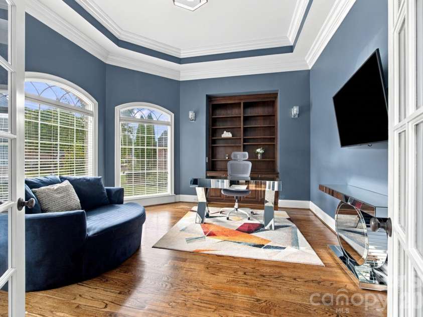 6671 Fox Ridge Circle, Davidson, NC 28036.  MLS# CAR4425420, YatesRealty ID 51520. 