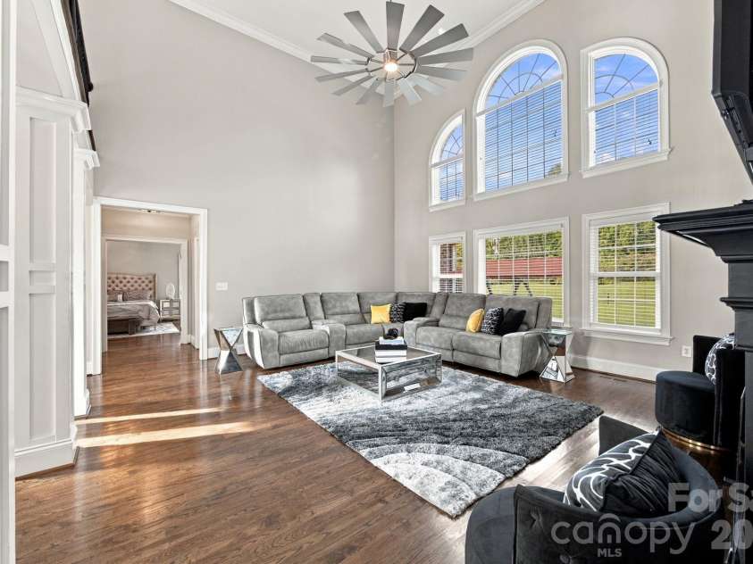 6671 Fox Ridge Circle, Davidson, NC 28036.  MLS# CAR4425420, YatesRealty ID 51520. 