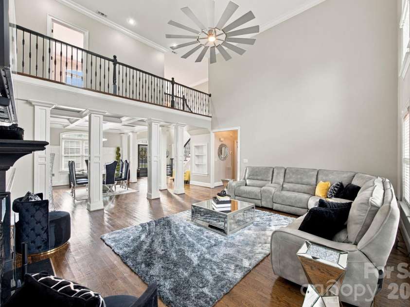 6671 Fox Ridge Circle, Davidson, NC 28036.  MLS# CAR4425420, YatesRealty ID 51520. 