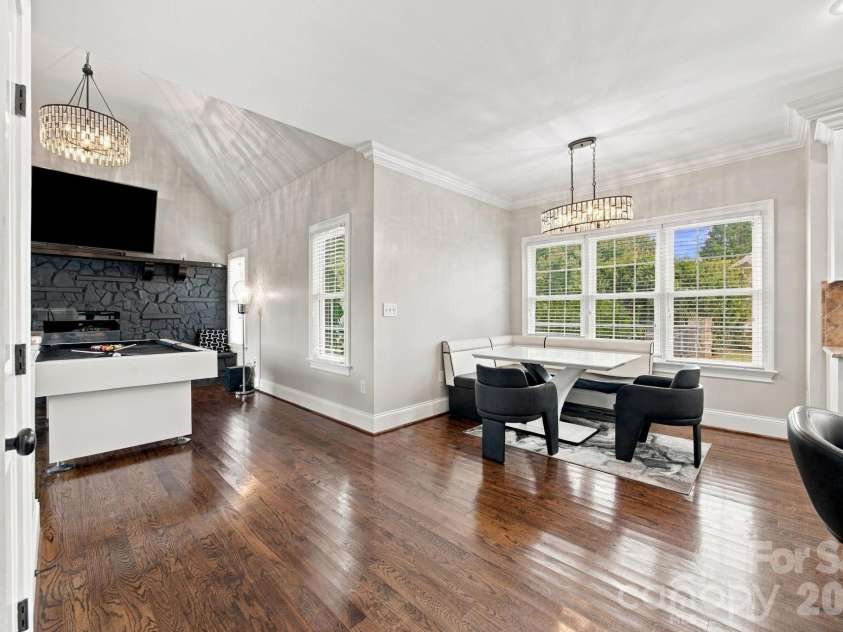 6671 Fox Ridge Circle, Davidson, NC 28036.  MLS# CAR4425420, YatesRealty ID 51520. 