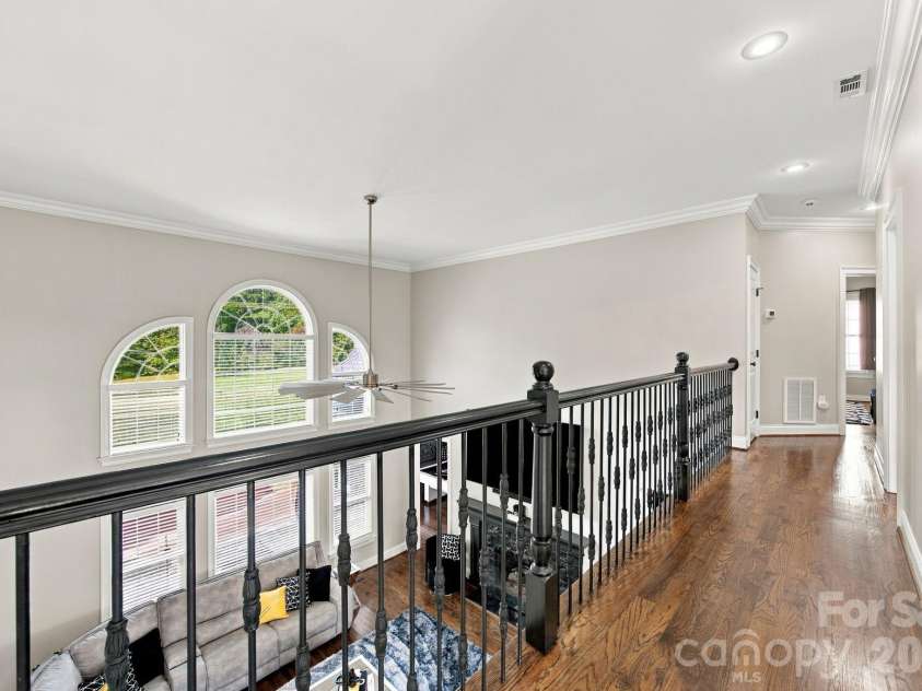 6671 Fox Ridge Circle, Davidson, NC 28036.  MLS# CAR4425420, YatesRealty ID 51520. 