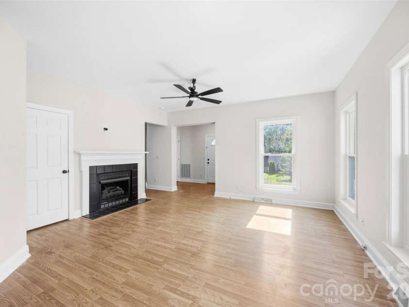3787 Rolling View Lane, Maiden, NC 28650.  MLS# CAR4426067, YatesRealty ID 51521. 