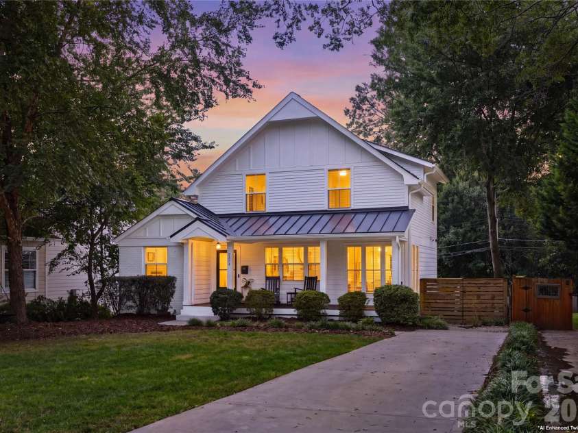 2424 Kingsbury Drive, Charlotte, NC 28205.  MLS# CAR4422896, YatesRealty ID 51525. 