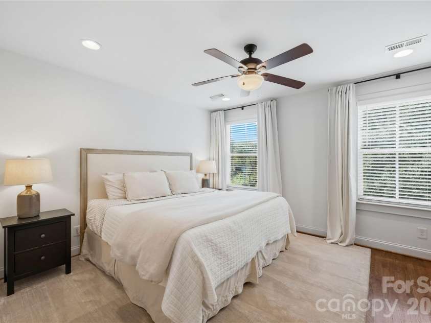 2424 Kingsbury Drive, Charlotte, NC 28205.  MLS# CAR4422896, YatesRealty ID 51525. 