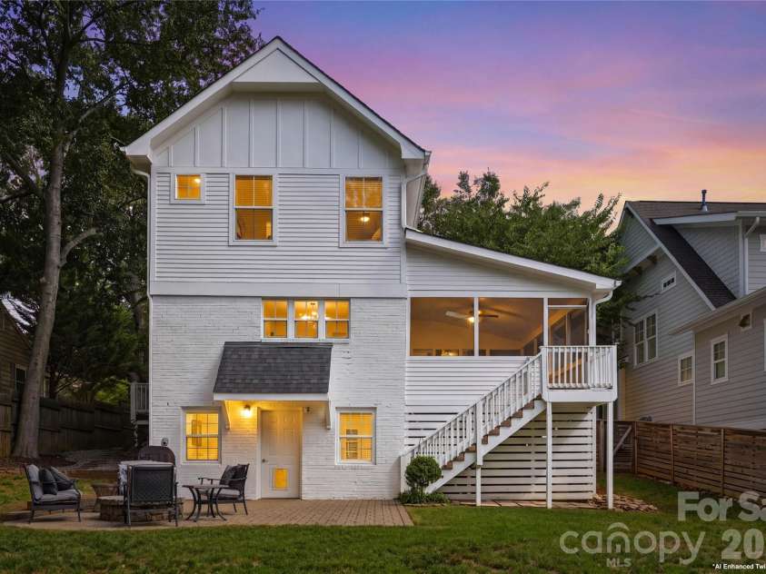 2424 Kingsbury Drive, Charlotte, NC 28205.  MLS# CAR4422896, YatesRealty ID 51525. 