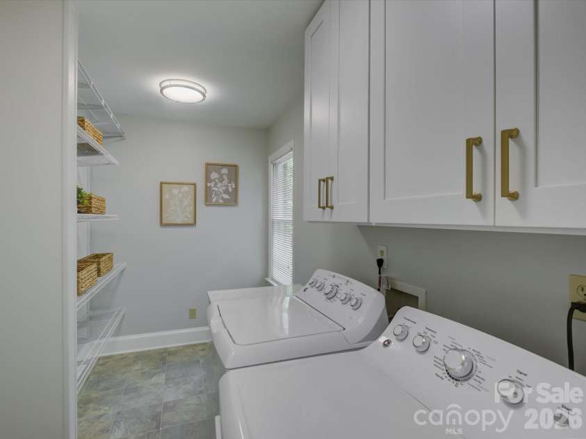 2503 Winding Oak Drive, Charlotte, NC 28270.  MLS# CAR4423350, YatesRealty ID 51527. 