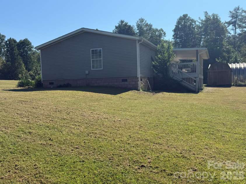907 Epley Drive, Marion, NC 28752.  MLS# CAR4424716, YatesRealty ID 51528. 