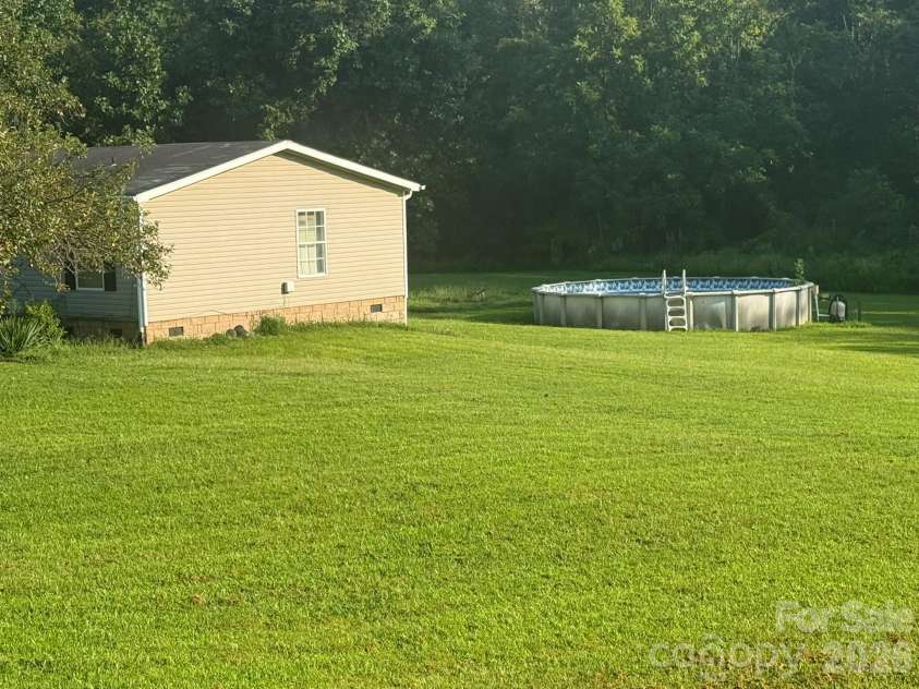 907 Epley Drive, Marion, NC 28752.  MLS# CAR4424716, YatesRealty ID 51528. 