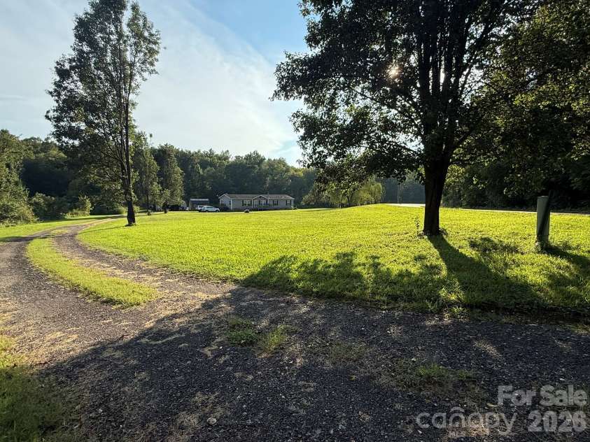 907 Epley Drive, Marion, NC 28752.  MLS# CAR4424716, YatesRealty ID 51528. 