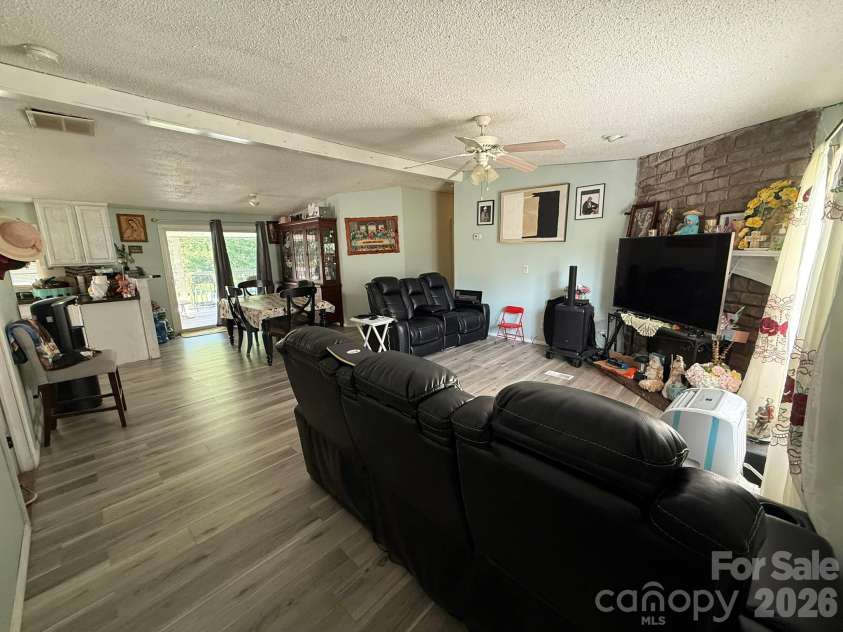 907 Epley Drive, Marion, NC 28752.  MLS# CAR4424716, YatesRealty ID 51528. 