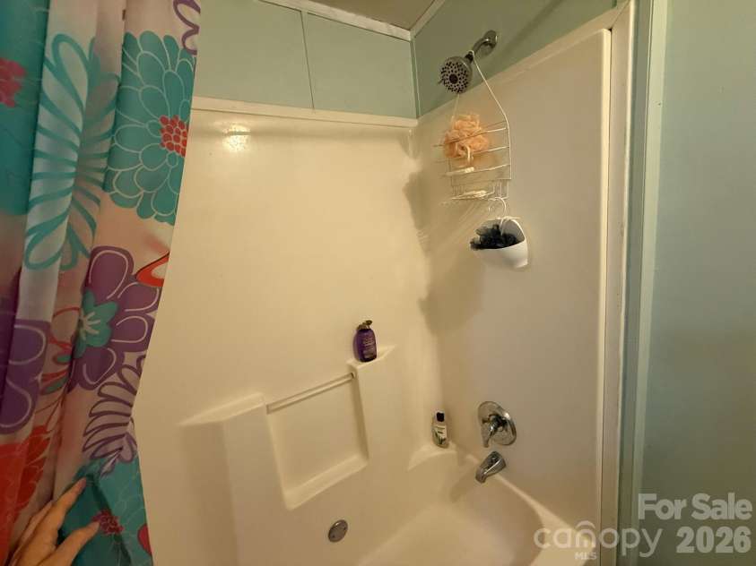 907 Epley Drive, Marion, NC 28752.  MLS# CAR4424716, YatesRealty ID 51528. 