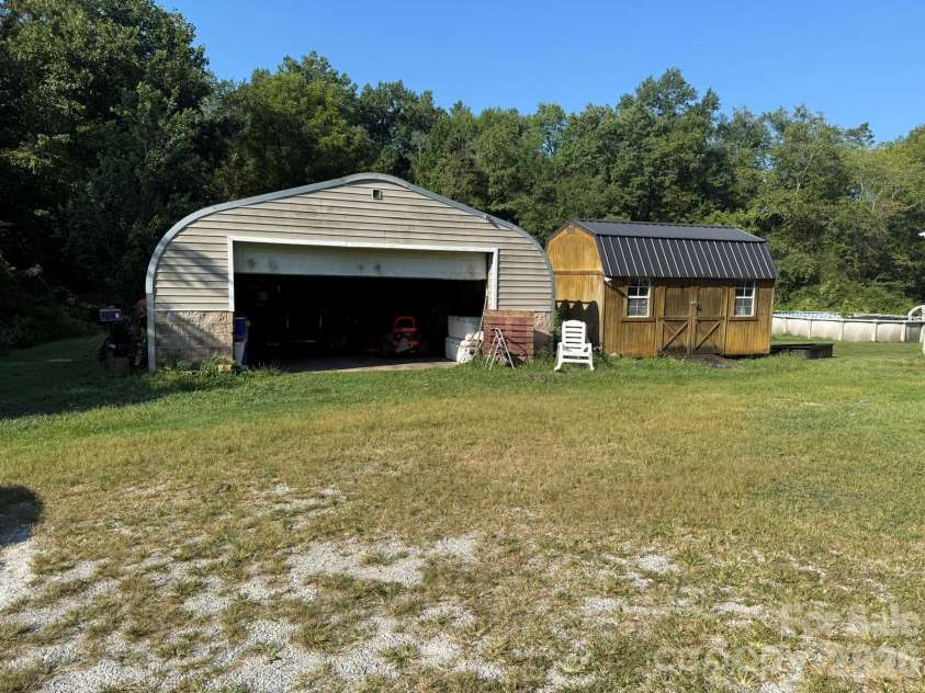 907 Epley Drive, Marion, NC 28752.  MLS# CAR4424716, YatesRealty ID 51528. 