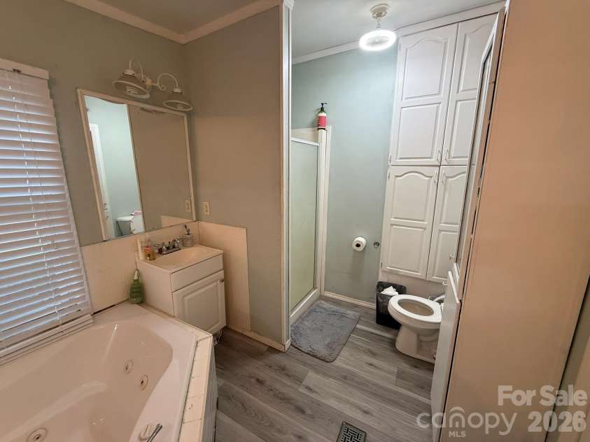 907 Epley Drive, Marion, NC 28752.  MLS# CAR4424716, YatesRealty ID 51528. Primary bath