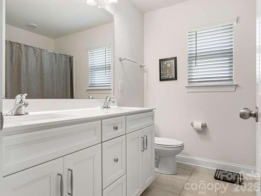 6008 Hampstead Pond Lane, Charlotte, NC 28105.  MLS# CAR4419795, YatesRealty ID 51529. Second Floor bathroom