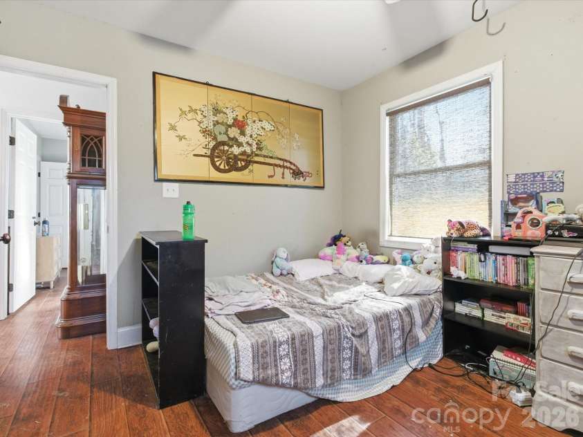 1810 Marguerite Avenue, Charlotte, NC 28205.  MLS# CAR4337583, YatesRealty ID 5153. 