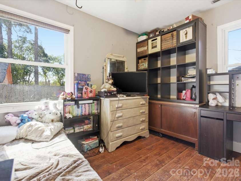 1810 Marguerite Avenue, Charlotte, NC 28205.  MLS# CAR4337583, YatesRealty ID 5153. 